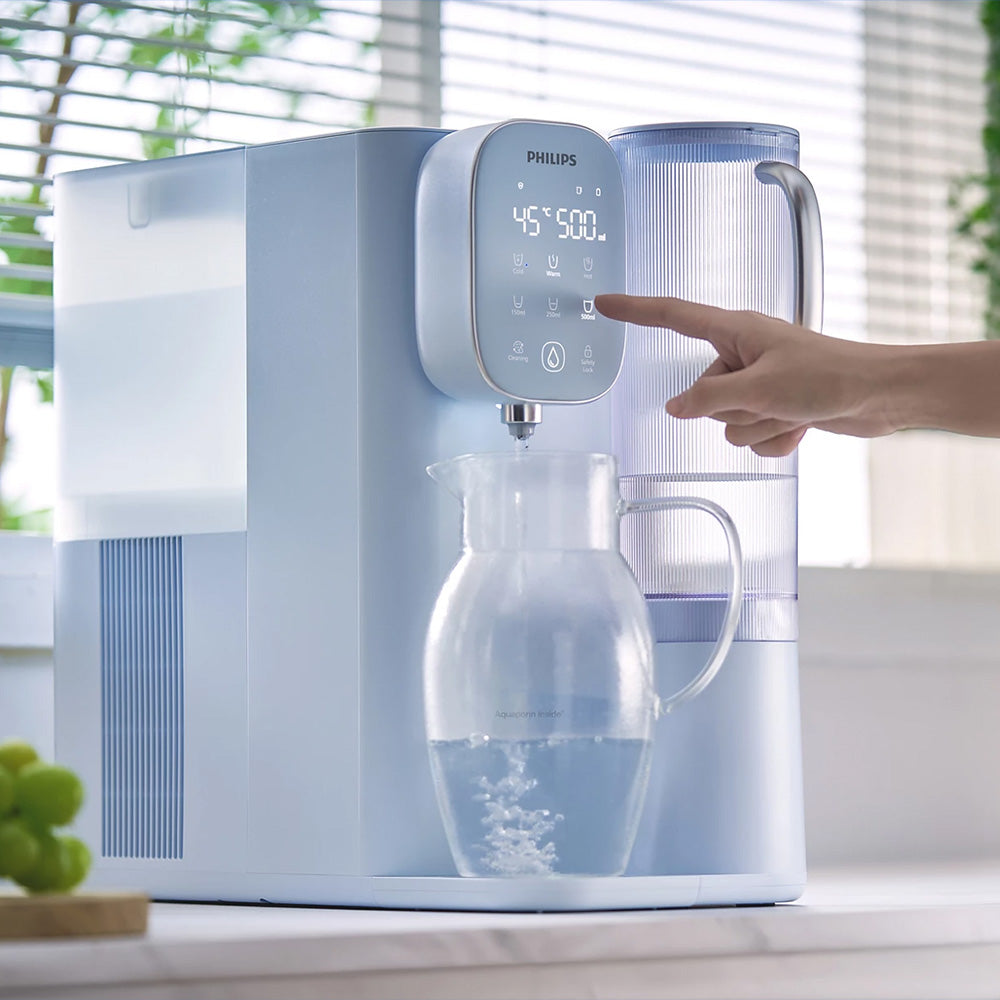 Philips 即熱式冷熱飲水機，手指觸控面板顯示溫度設定
