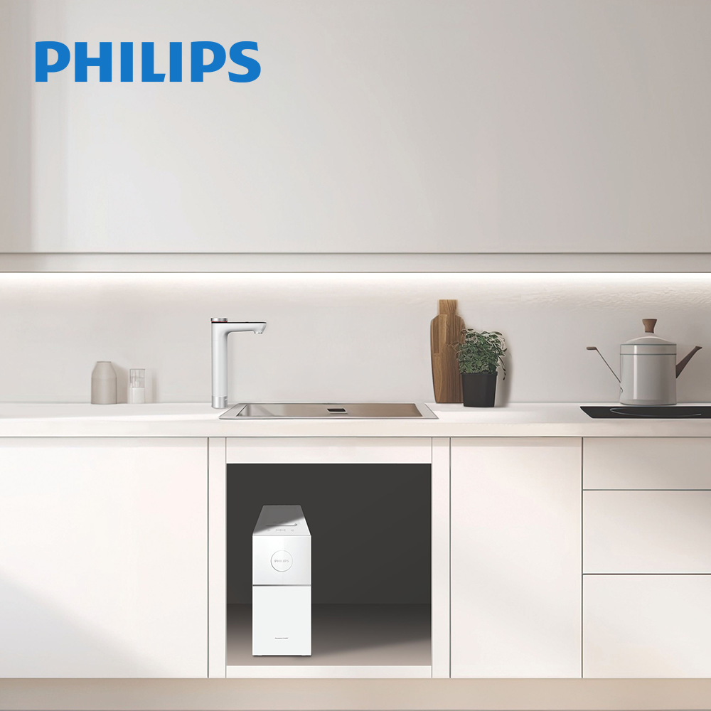 廚下安裝Philips即熱淨水器，檯下機身與出水龍頭